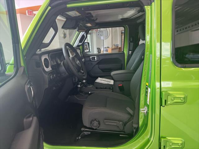 2025 Jeep Wrangler 4-Door Summit 4x4