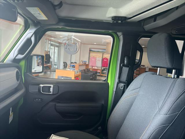 2025 Jeep Wrangler 4-Door Summit 4x4
