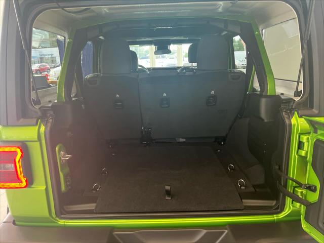 2025 Jeep Wrangler 4-Door Summit 4x4