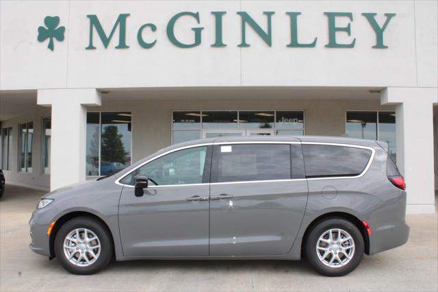 2025 Chrysler Pacifica PACIFICA SELECT