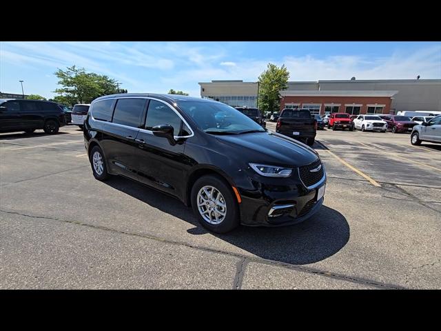 2025 Chrysler Pacifica PACIFICA SELECT