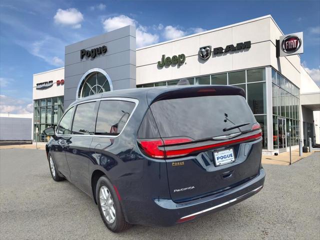 2025 Chrysler Pacifica PACIFICA SELECT