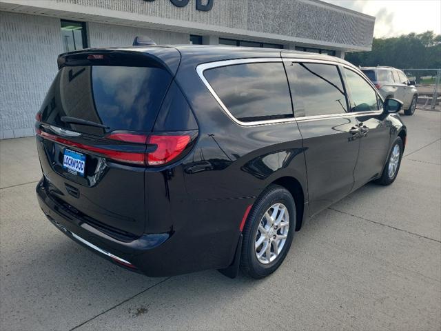 2025 Chrysler Pacifica PACIFICA SELECT