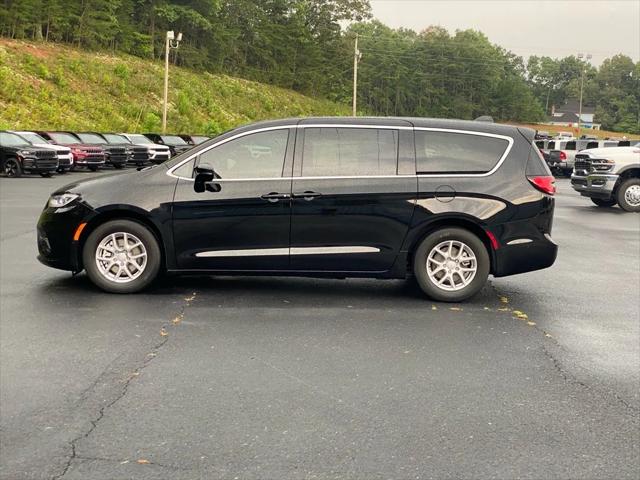 2025 Chrysler Pacifica PACIFICA SELECT