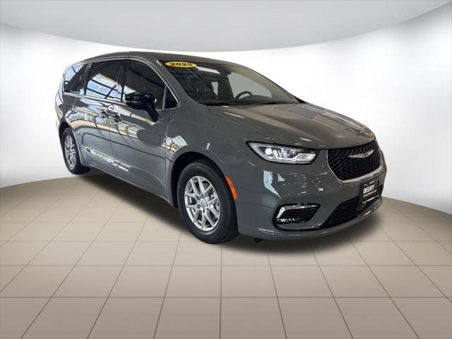 2025 Chrysler Pacifica PACIFICA SELECT