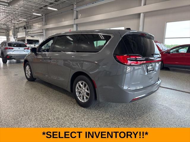 2025 Chrysler Pacifica PACIFICA SELECT