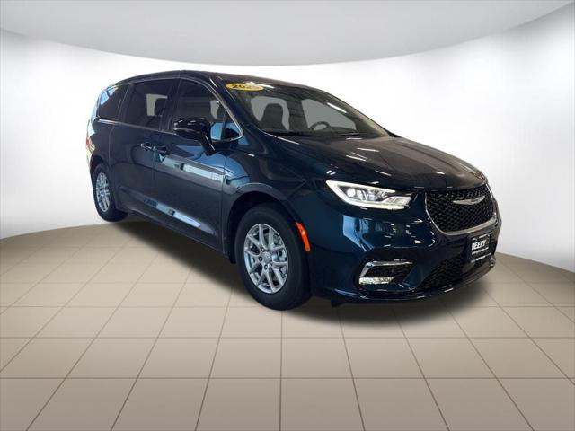 2025 Chrysler Pacifica PACIFICA SELECT