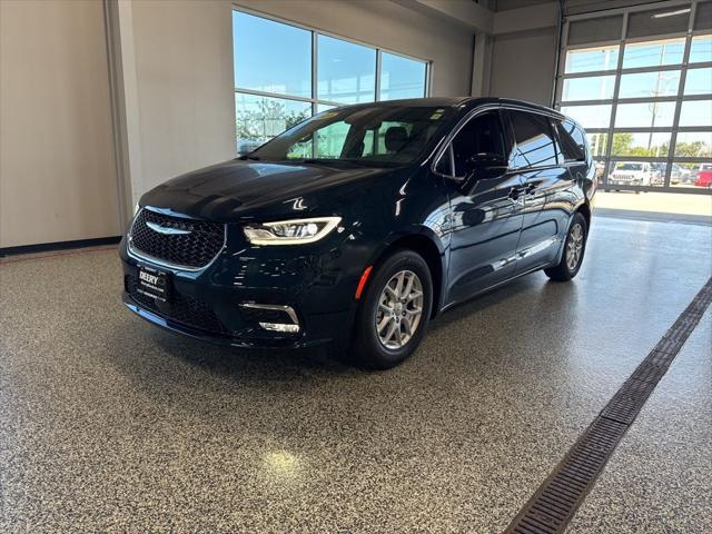 2025 Chrysler Pacifica PACIFICA SELECT