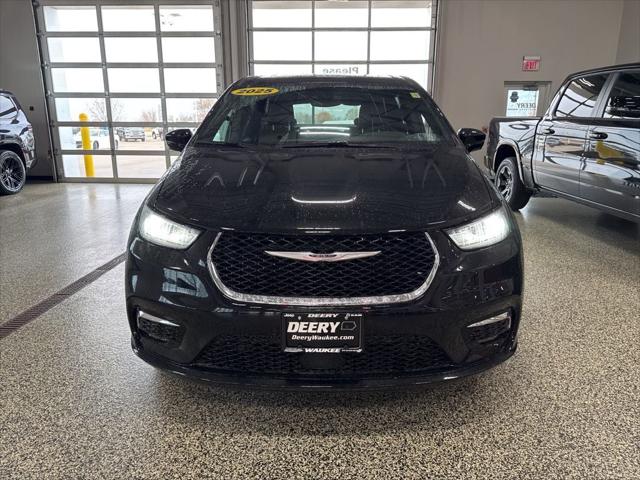 2025 Chrysler Pacifica PACIFICA SELECT