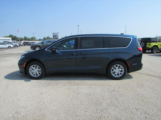 2025 Chrysler Pacifica PACIFICA SELECT