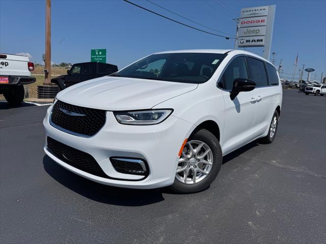 2025 Chrysler Pacifica PACIFICA SELECT