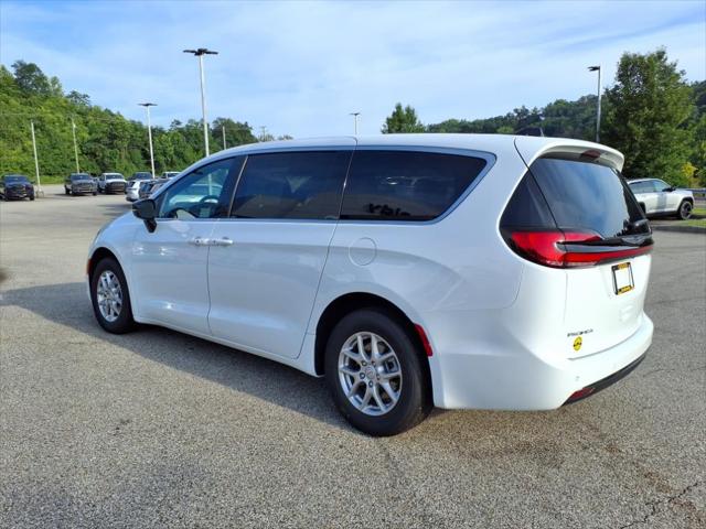 2025 Chrysler Pacifica PACIFICA SELECT