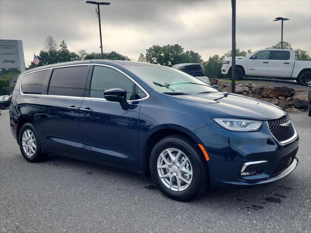 2025 Chrysler Pacifica PACIFICA SELECT