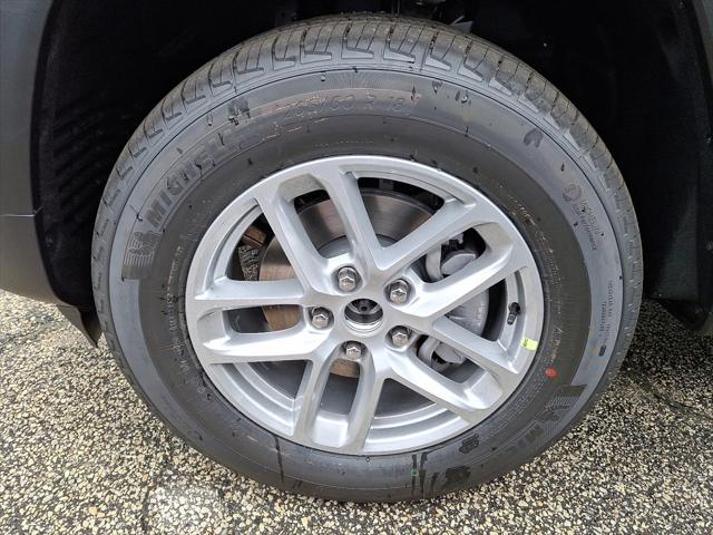 2025 Jeep Grand Cherokee GRAND CHEROKEE LAREDO X 4X4