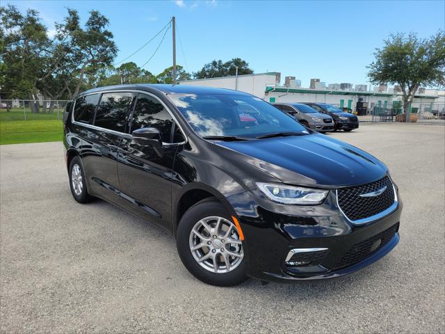 2025 Chrysler Pacifica PACIFICA SELECT