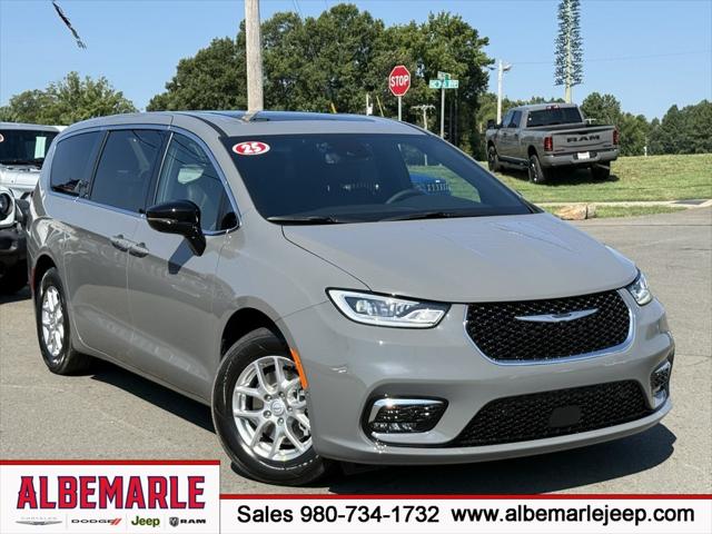 2025 Chrysler Pacifica PACIFICA SELECT