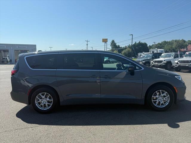 2025 Chrysler Pacifica PACIFICA SELECT