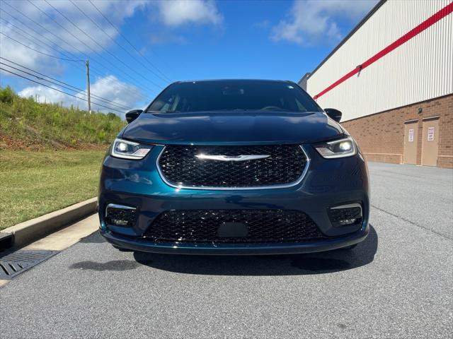 2025 Chrysler Pacifica PACIFICA SELECT