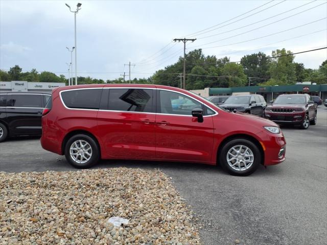 2025 Chrysler Pacifica PACIFICA SELECT