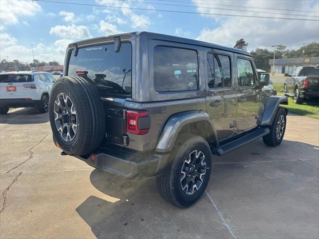 2025 Jeep Wrangler 4-Door Sahara 4x4