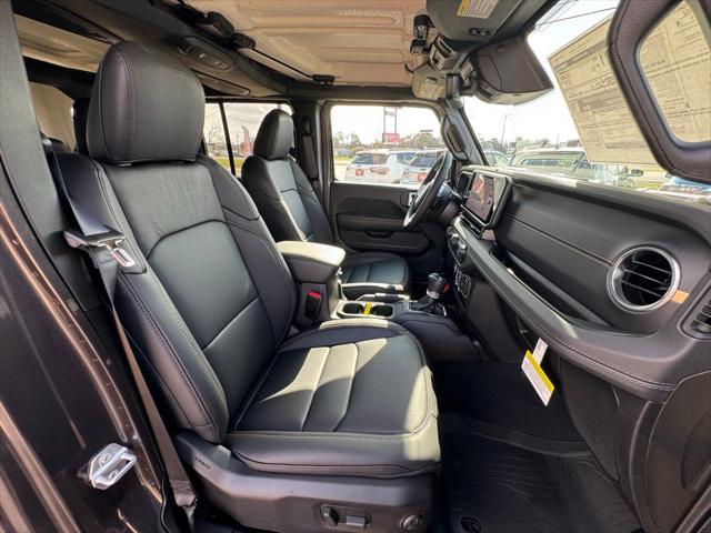 2025 Jeep Wrangler 4-Door Sahara 4x4