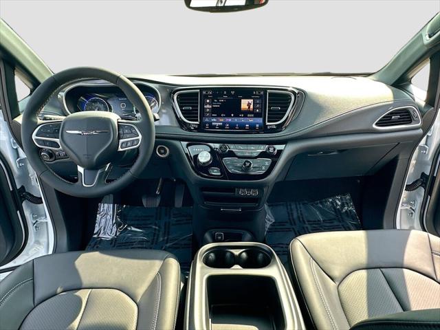 2025 Chrysler Pacifica PACIFICA SELECT