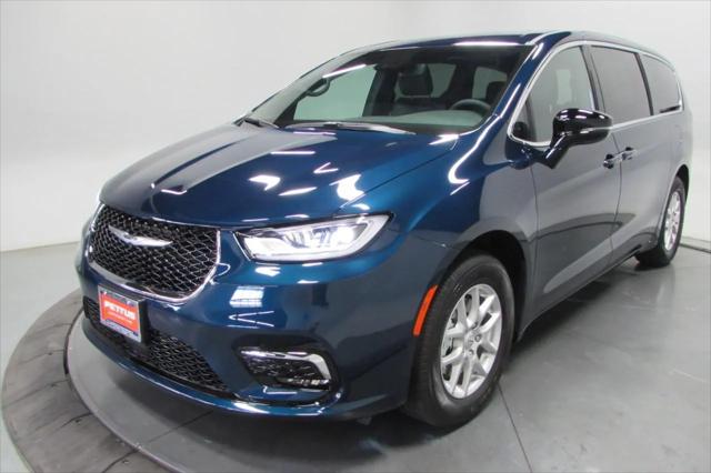 2025 Chrysler Pacifica PACIFICA SELECT