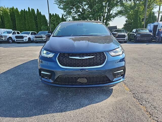 2025 Chrysler Pacifica PACIFICA SELECT