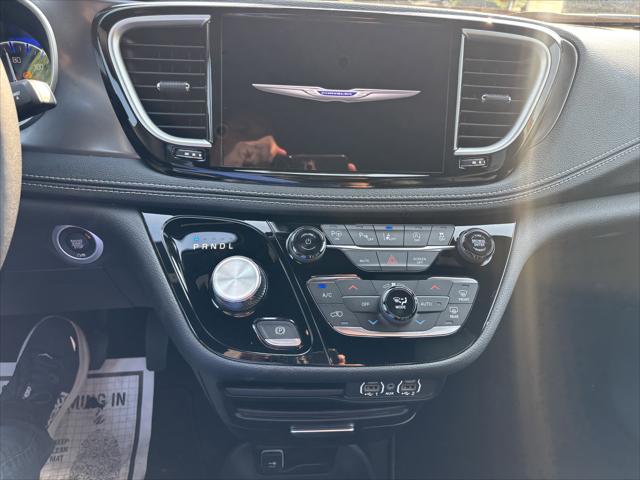 2025 Chrysler Pacifica PACIFICA SELECT