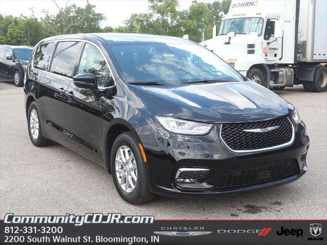 2025 Chrysler Pacifica PACIFICA SELECT
