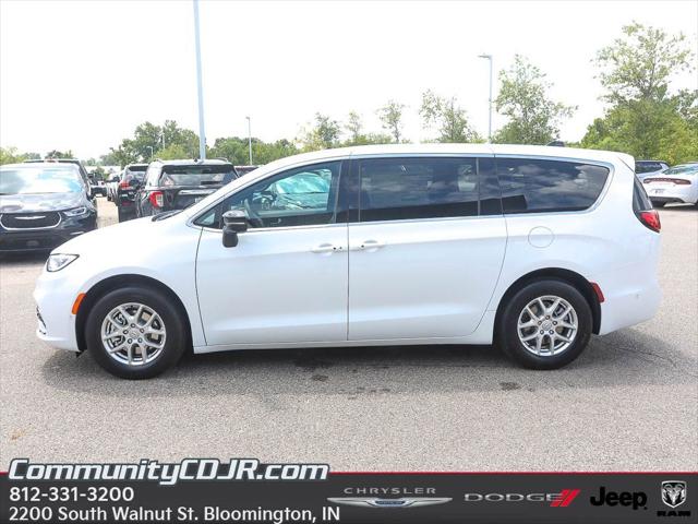 2025 Chrysler Pacifica PACIFICA SELECT