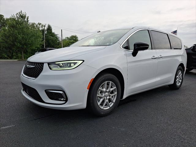 2025 Chrysler Pacifica PACIFICA SELECT