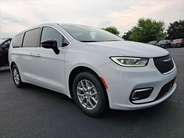 2025 Chrysler Pacifica PACIFICA SELECT