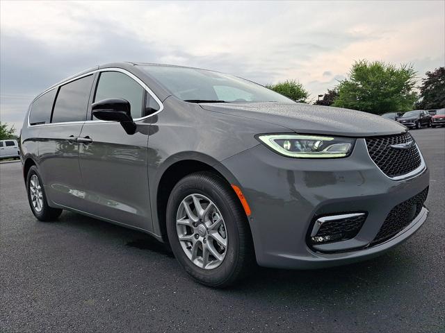 2025 Chrysler Pacifica PACIFICA SELECT