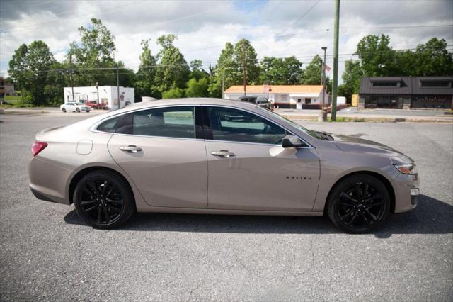 2022 Chevrolet Malibu FWD LT