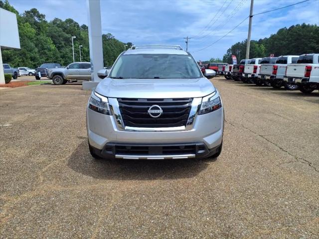 2024 Nissan Pathfinder SL FWD