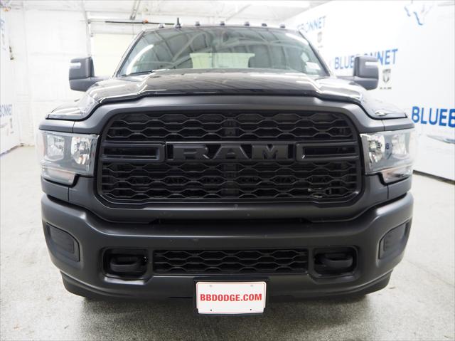 2024 RAM 3500 Tradesman Crew Cab 4x4 8 Box