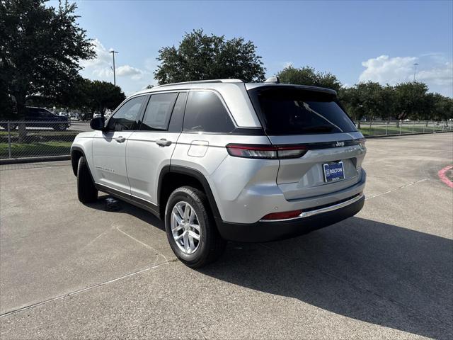 2025 Jeep Grand Cherokee GRAND CHEROKEE LAREDO X 4X2