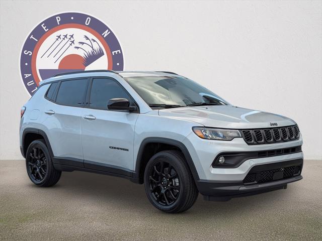 2025 Jeep Compass COMPASS LATITUDE 4X4