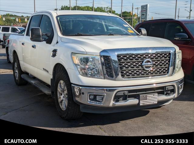 2017 Nissan TITAN SV
