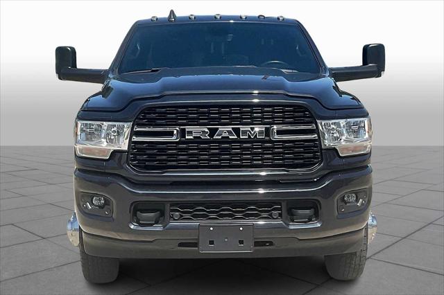 2022 RAM 3500 Big Horn Crew Cab 4x4 8 Box