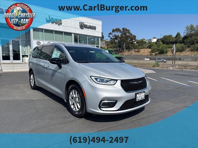 2024 Chrysler Pacifica Touring L