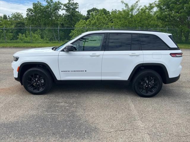 2025 Jeep Grand Cherokee GRAND CHEROKEE ALTITUDE 4X4 2025 Jeep Grand Cherokee GRAND CHEROKEE ALTITUDE 4X4