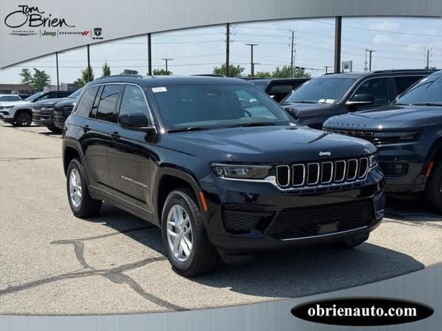 2025 Jeep Grand Cherokee GRAND CHEROKEE LAREDO X 4X4
