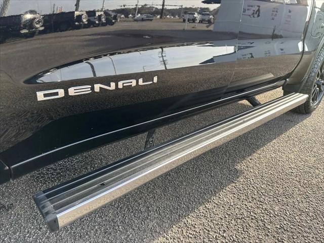 2023 GMC Sierra 1500 4WD Crew Cab Short Box Denali