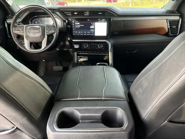 2023 GMC Sierra 1500 4WD Crew Cab Short Box Denali