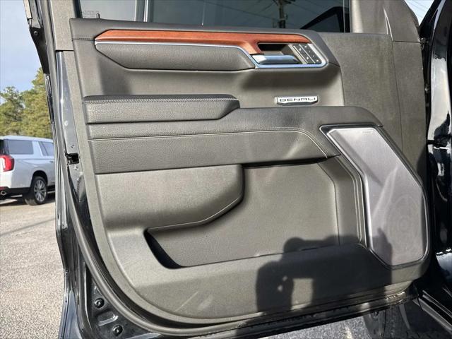 2023 GMC Sierra 1500 4WD Crew Cab Short Box Denali