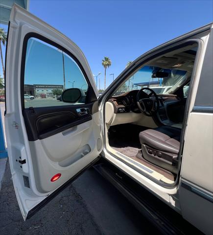 2012 Cadillac Escalade Platinum Edition