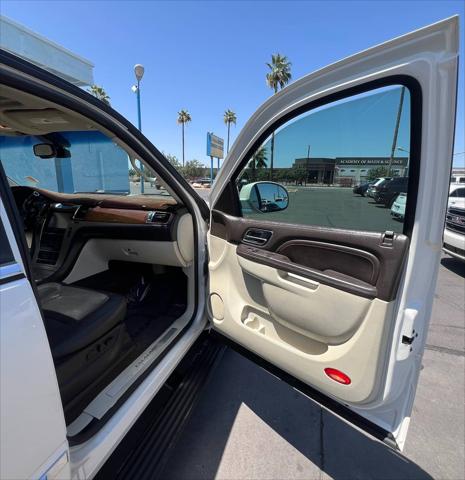 2012 Cadillac Escalade Platinum Edition
