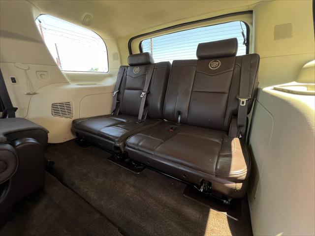 2012 Cadillac Escalade Platinum Edition